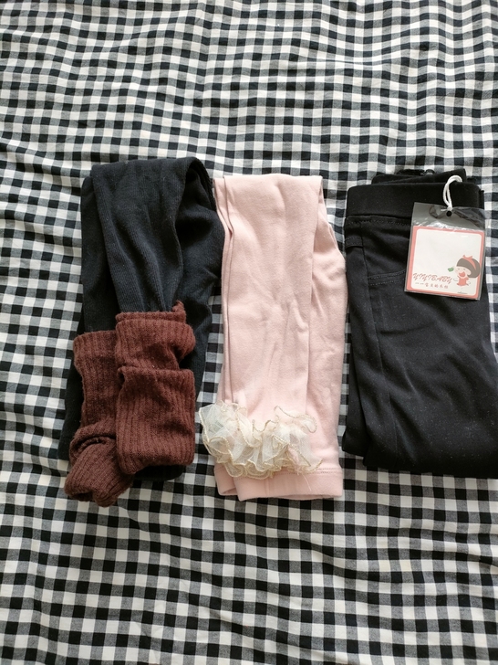 110码打包，女童裤子，一条韩代，一条全新...