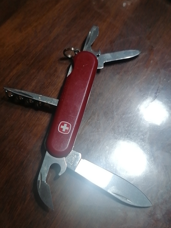 威戈二层  刀刃近新  外观85成新  开...