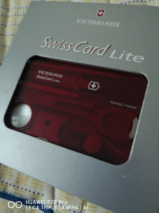 維氏多功能薄款卡片軍刀  正品！