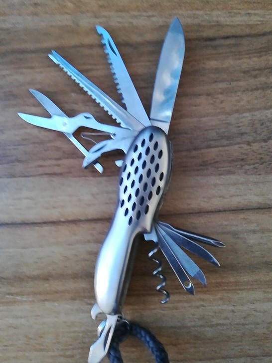 多功能折叠工具