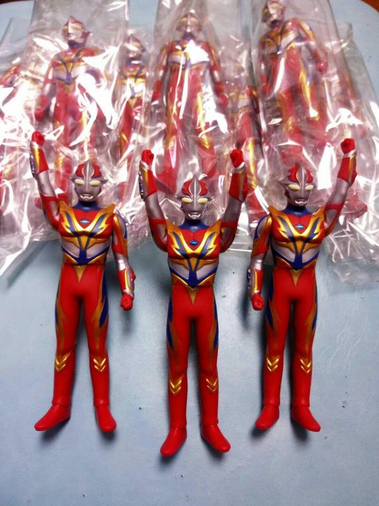 正版 奥特曼 梦比优斯 凤凰形态 火花人偶...