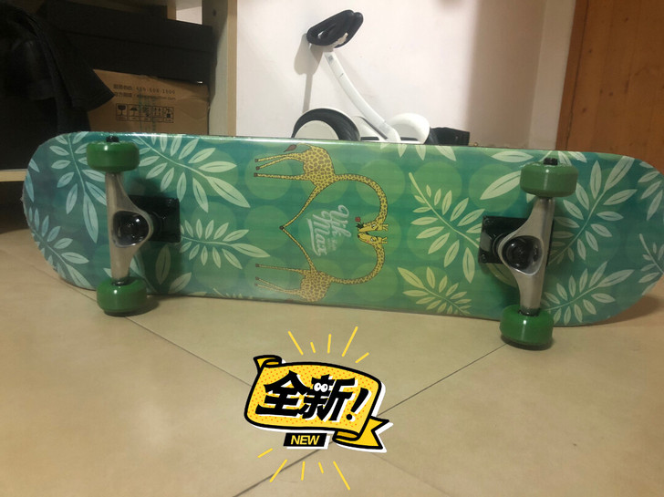 全新未拆封滑板，万达涛博运动商城购入，没有...