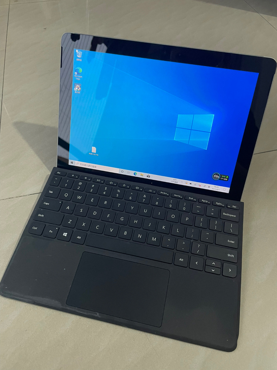 surface Go 1代 4+64G