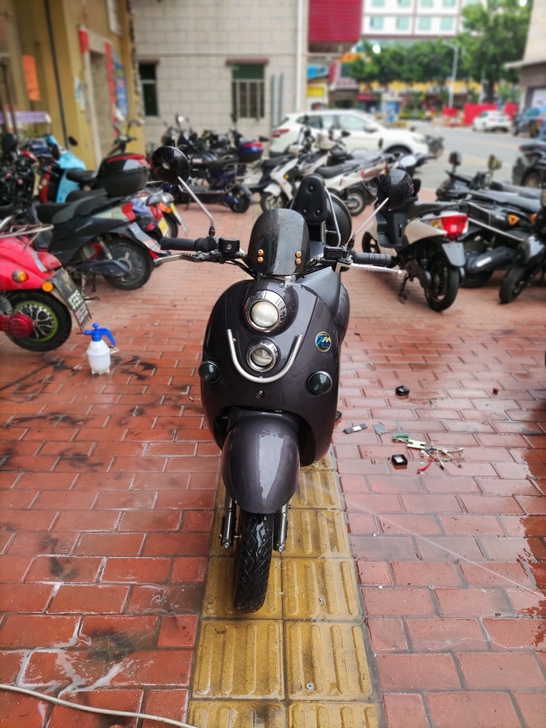 各牌子精品二手电动车:爱玛改装小龟，