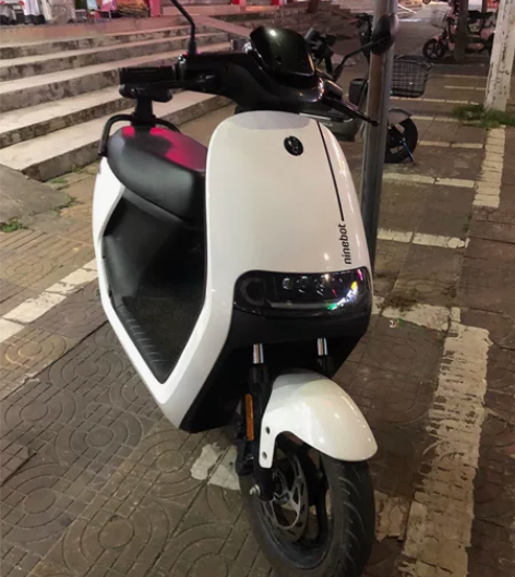 九号E80C 没上牌 整车没有什么划痕 外...