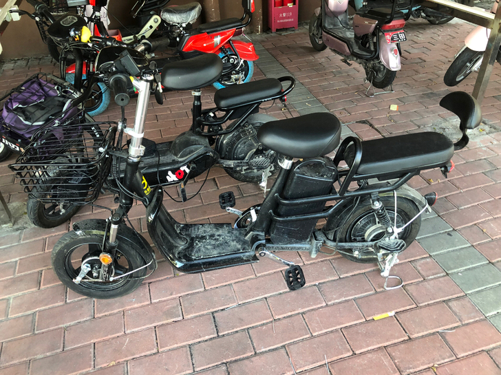 因换新的电动车，特此出售。
