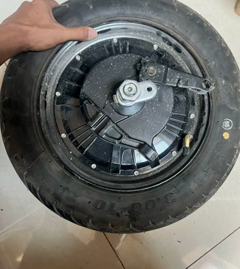 九号电动车e8010寸1200瓦电机，轮胎...