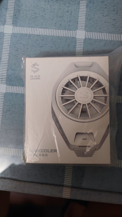 黑鲨手机散热夹 全新未拆封