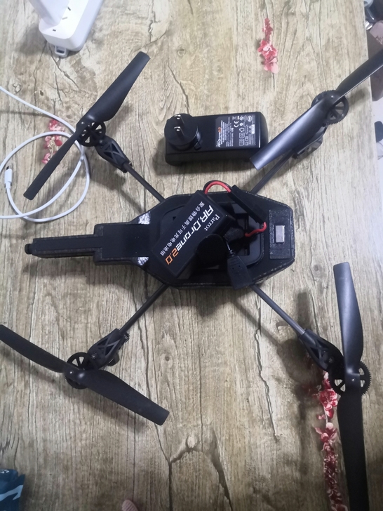 派诺特parrot ar.drone2.0...