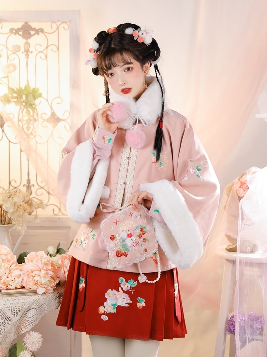 【转】玉术汉服 花开兔 汉元素短裙 冬款