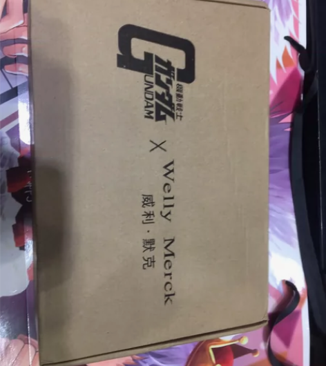 现货正品威利默克X高达联名夏亚红扎古，金属...