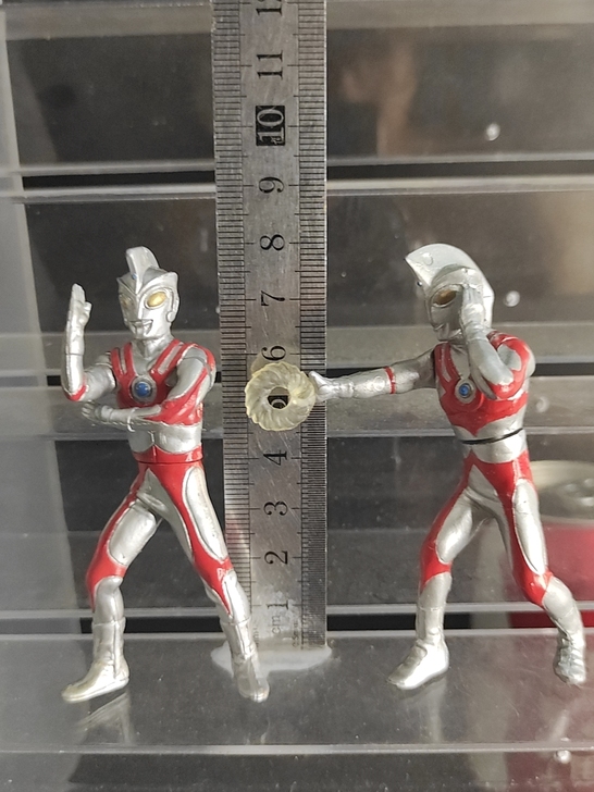 艾斯奥特曼扭蛋食玩发光火花戏画名鉴hg初代...