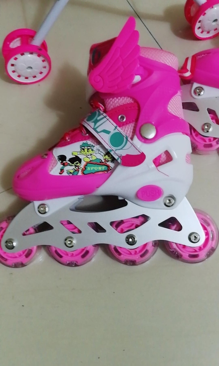 溜冰鞋旱冰鞋滑冰鞋男女小孩溜冰鞋套装大小可调