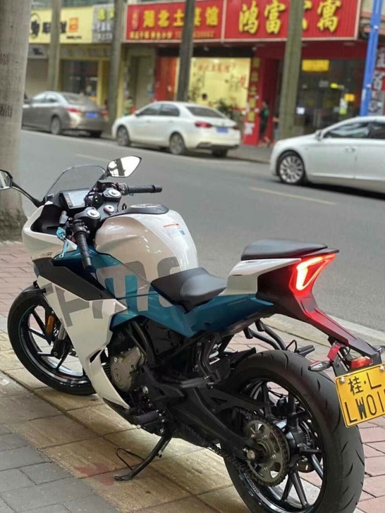 春风250sr二手摩托车精品车，本田，铃木...