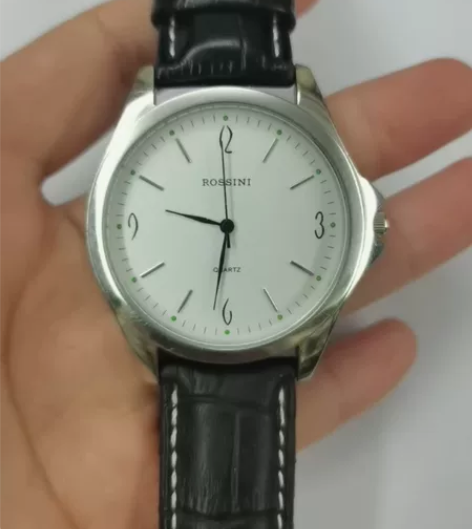 罗西尼石英手表，型号T5517，表径43....