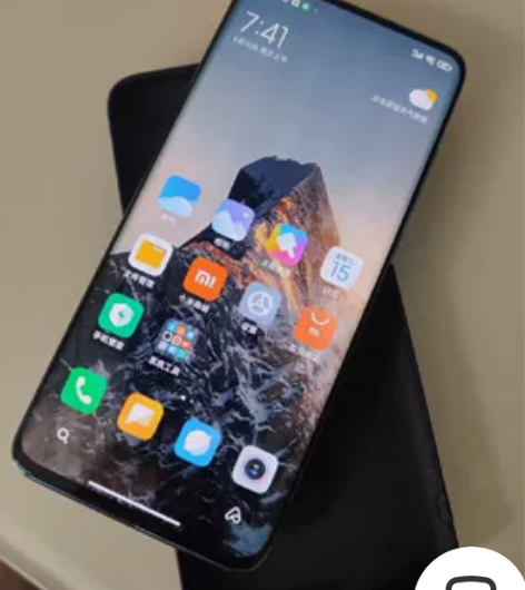 8+256小米手机，几乎全新。原装内外屏，...