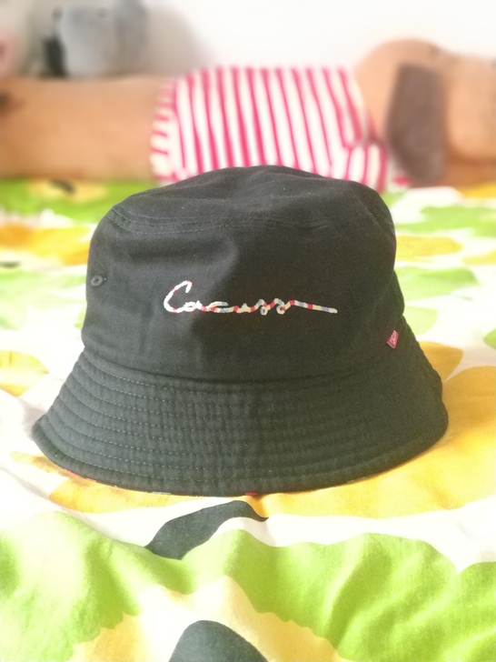 Cacuss家的帽子 买小了。。戴不上 出...