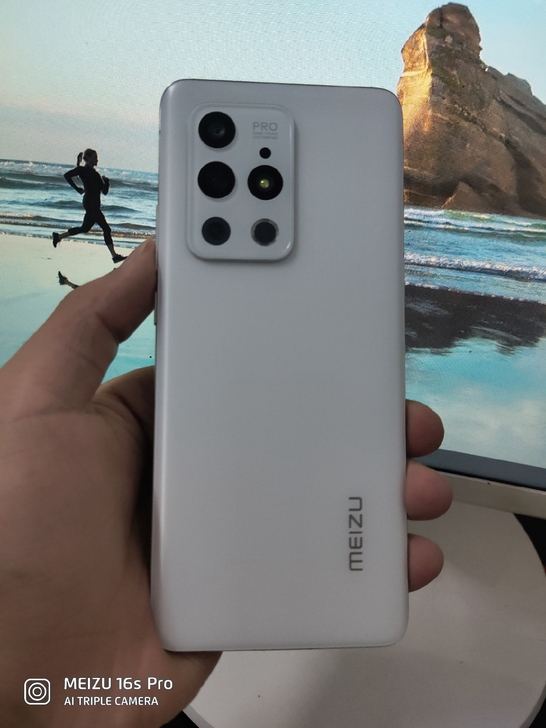 魅族18pro，飞光流雪8+256G，成色...