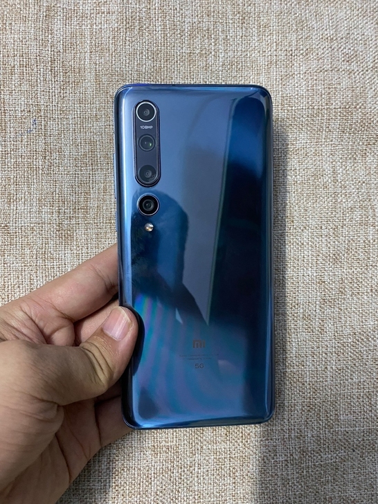 小米10钛银黑8+256版本 ，成色如图 ...