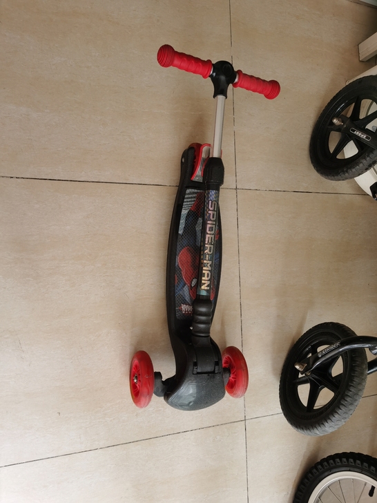 迪士尼蜘蛛侠儿童滑板车