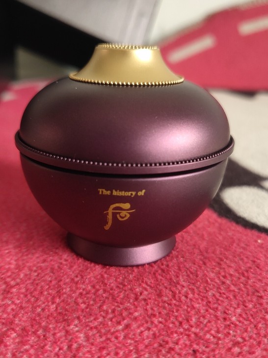 后焕颜眼膏，4ml，通称还幼眼霜，日期到2...