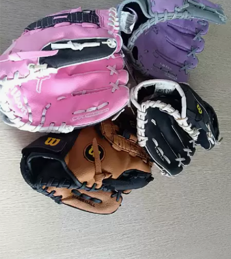 儿童棒球手套，小孩垒球手套wilson小孩...
