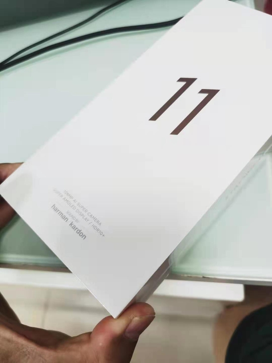 客户送的小米11  黑色  全新未开封手机...