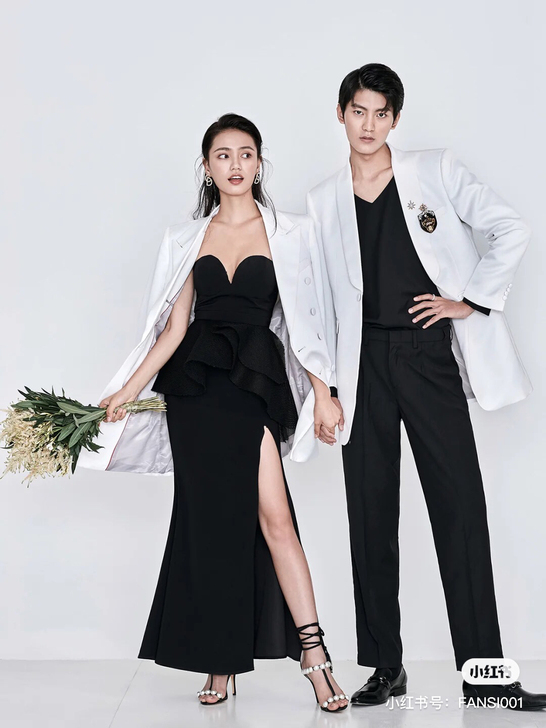 卖女生里面这件黑色的裙子哦