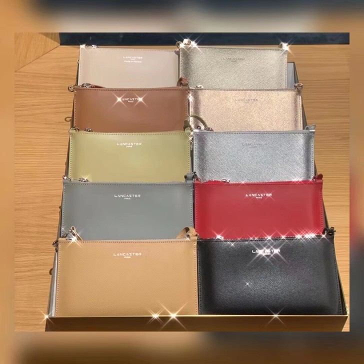 大家还记得这款信封包手拿包吗？