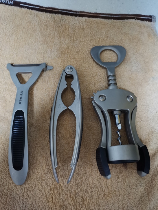 红酒开瓶器，蟹腿钳，削皮器，全铝合金的，三...