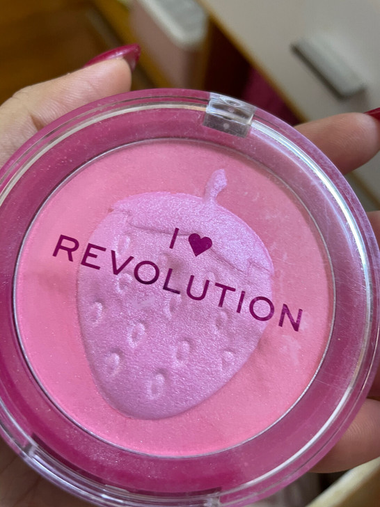 Makeup revolution水果腮红...