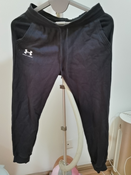 安德玛女士加绒卫裤