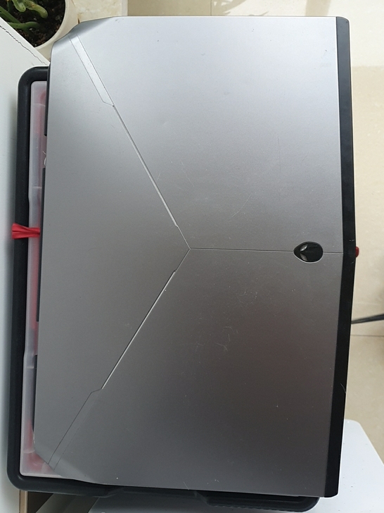 戴尔17R2破损笔记本