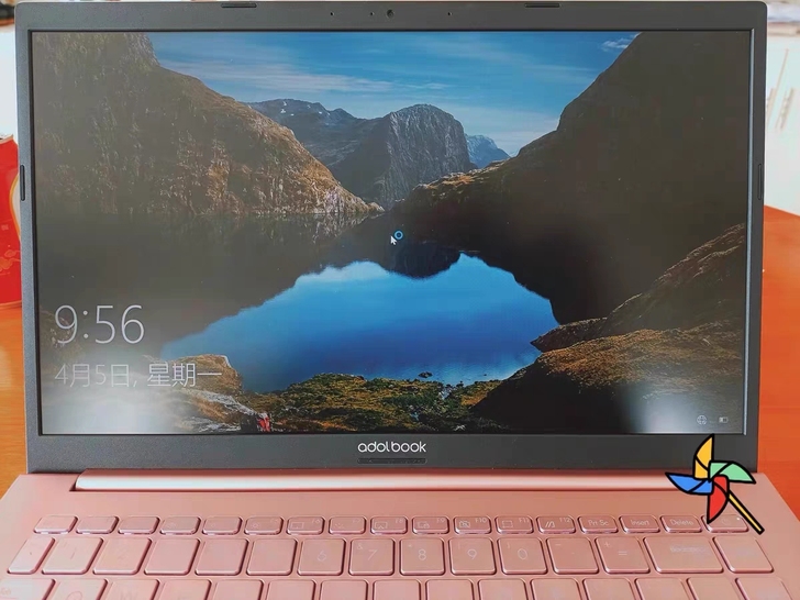 华硕a豆笔记本电脑13.3英寸,i5 8代...