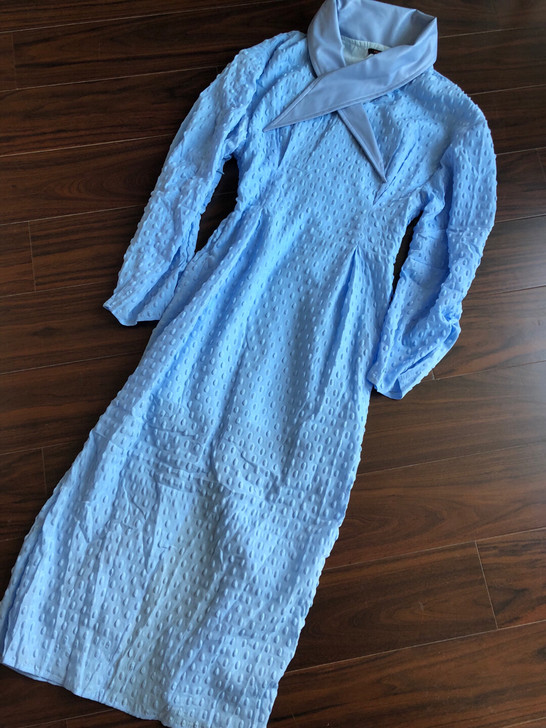 蓝色连衣裙，S码 买过来一次没穿过几乎全新...