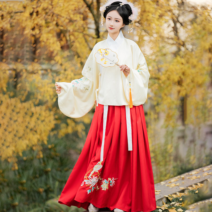 墨子研 汉服女交领襦裙