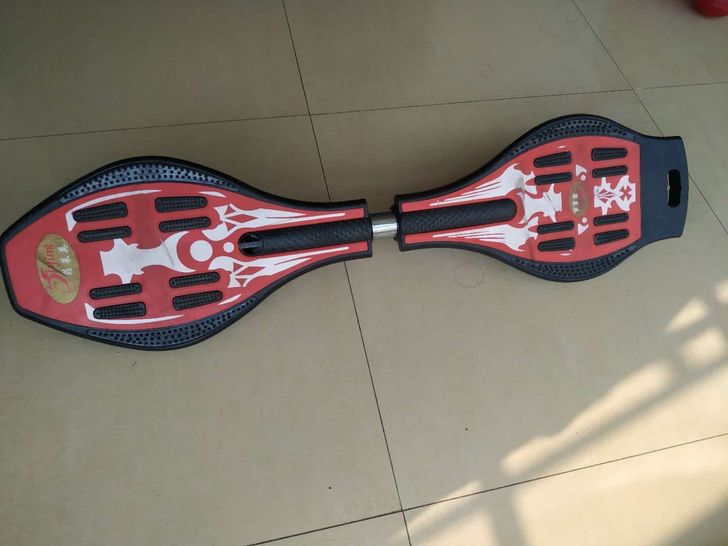 红色蛇形滑板 活力板游龙板蛇滑板 ,大人小...