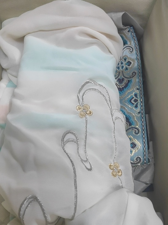 流烟昔冷家正款襦裙，豆沙绿上衣+两穿彩虹色...