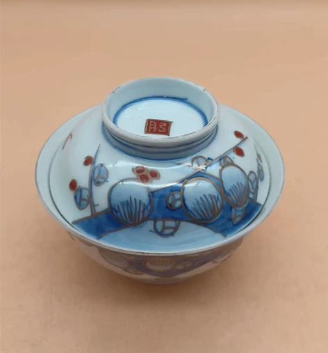 日本瓷器、老肥前盖碗、赤绘描金线、内绘青花...