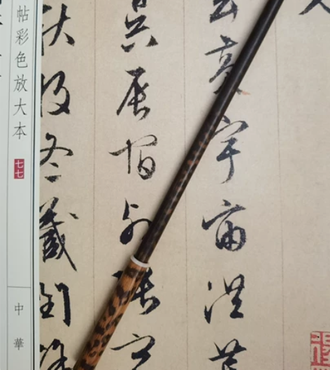 精品湖笔，兼毫 这是一款颜值很高的毛笔 笔...