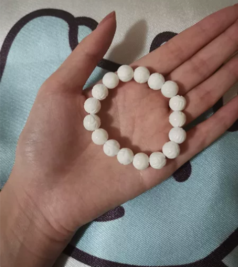 漂亮手串  花苞纹路  欢迎询价 感兴趣的...