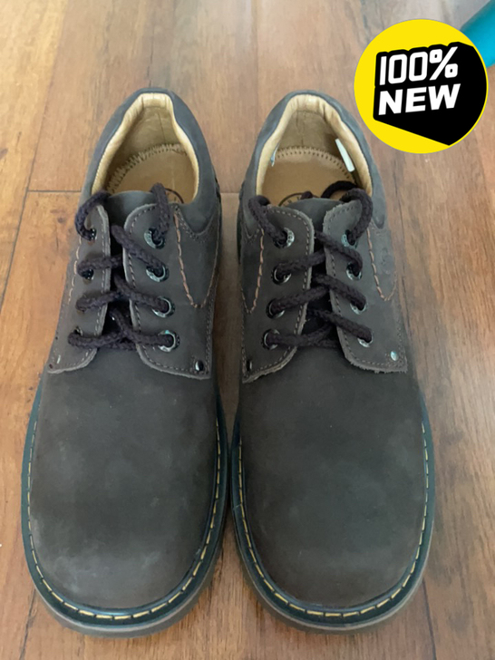 全新骆驼男鞋 260mm 42码