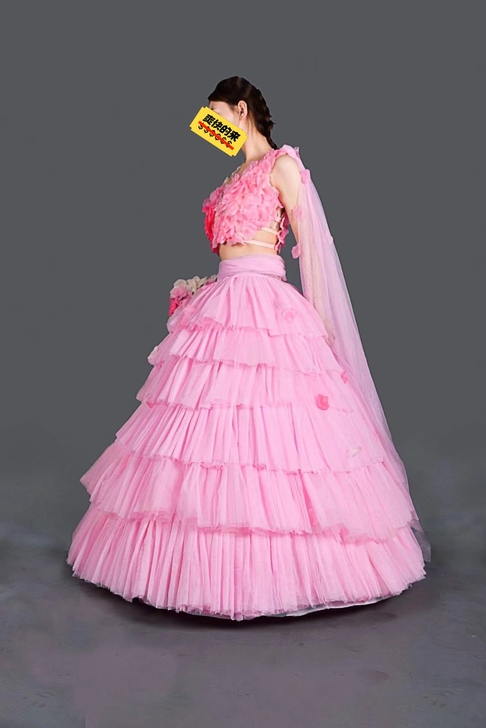 服装设计作业，喜欢选购