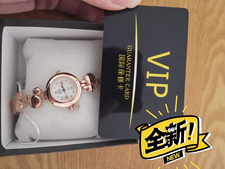 出售一款哥迪猪猪女生石英手表，全新，送保修...