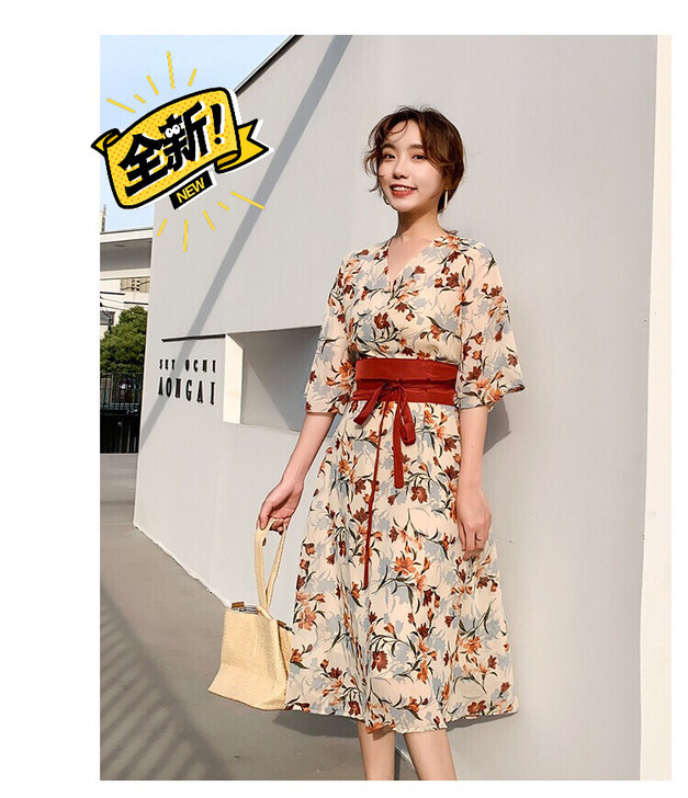 新的，试穿一次，吊牌没有了，去年买的，喜欢...