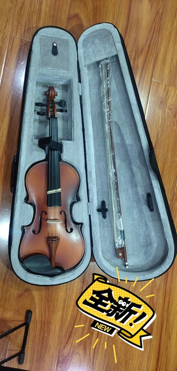 全新1/2小提琴，最后一把，240出。爽气...