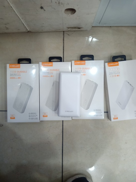 全新的台电20000ma充电宝，大量出货，...