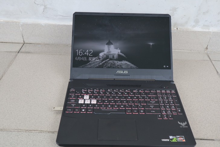 华硕飞行堡垒7电竞屏120hz电竞学生游戏...