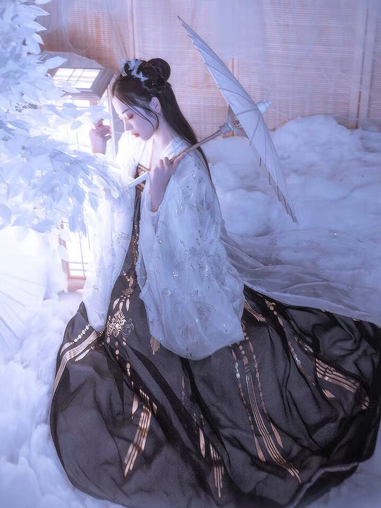 艺缕原创汉服【黑云鹤】整套！正