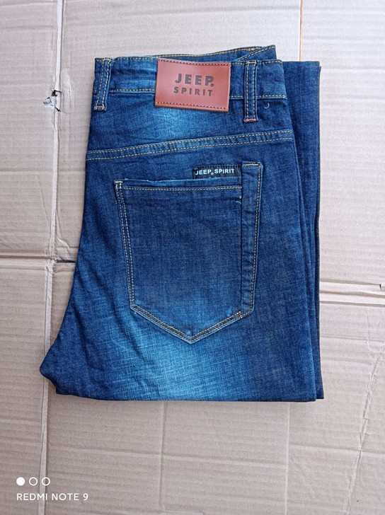 吉普JEEP春款男士牛仔裤，高弹力，全新正品